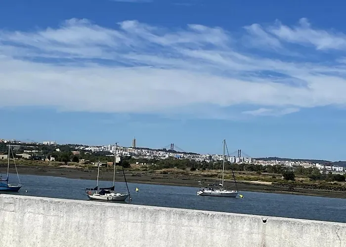 La Seixalia, Charme E Grande Terraco * Seixal (Setubal)